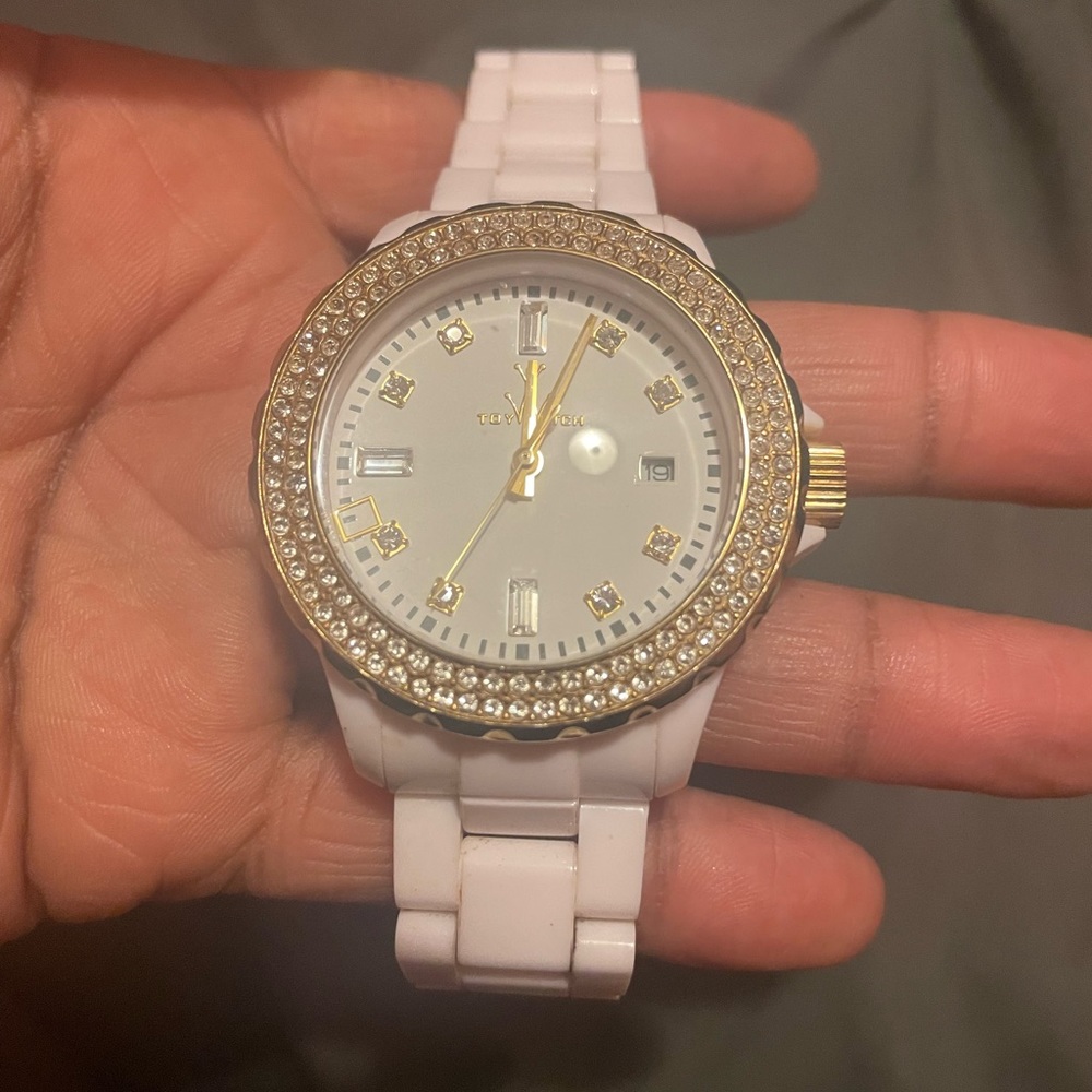 TOYWATCH brand watch in white w/gold!